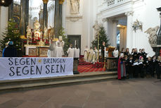 Aussendung der Sternsinger im Hohen Dom zu Fulda (Foto: Karl-Franz Thiede)